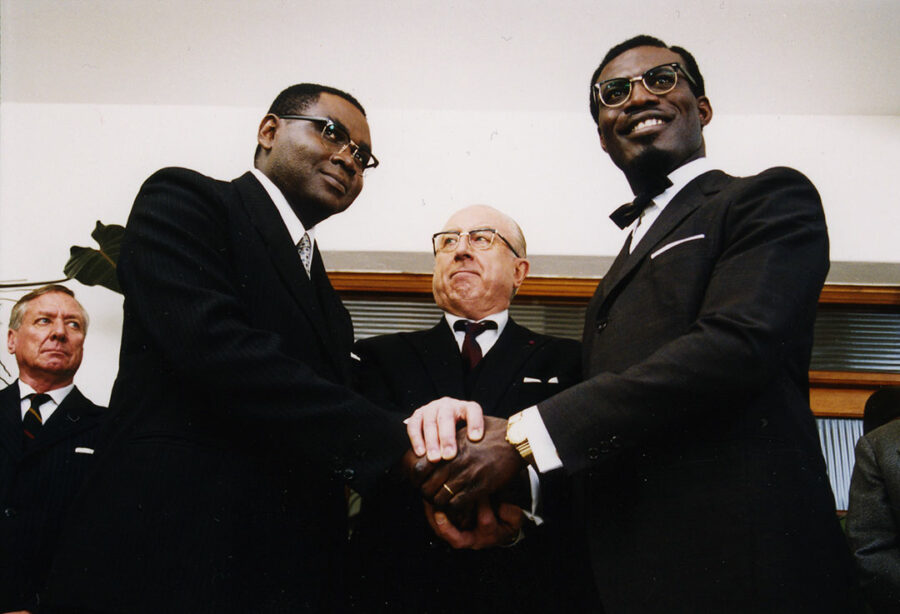 Afficher l'image Eriq Ebouaney
