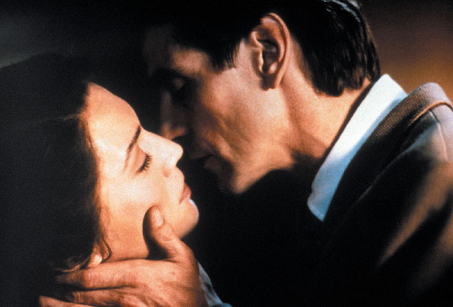 Jeremy Irons, John Lone dans M. Butterfly