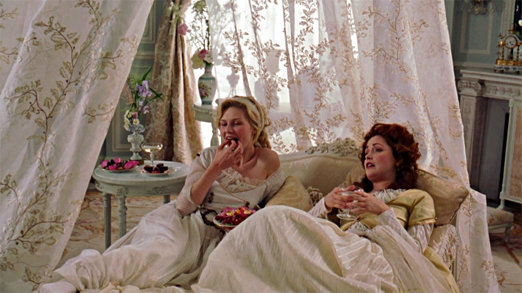Kirsten Dunst , Rose Byrne dans Marie-Antoinette