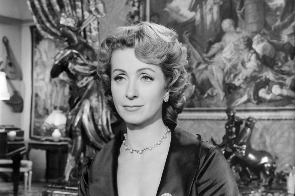 Danielle Darrieux dans Marie-Octobre