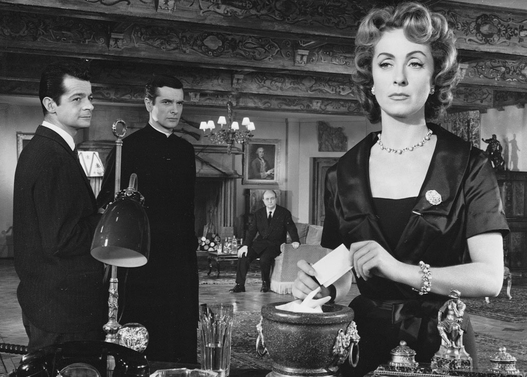 Danielle Darrieux, Bernard Blier, Paul Guers, Serge Reggiani dans Marie-Octobre