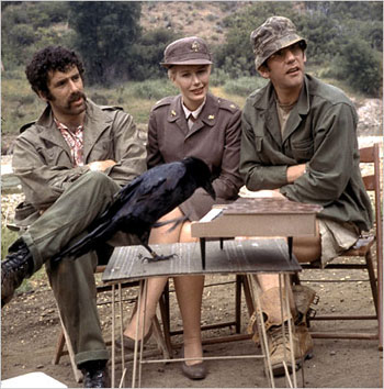 Donald Sutherland, Elliott Gould, Sally Kellerman dans M.A.S.H