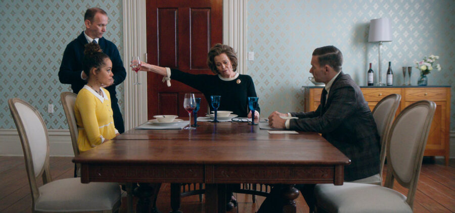 Afficher l'image Sigourney Weaver, Joel Edgerton,  Quintessa Swindell