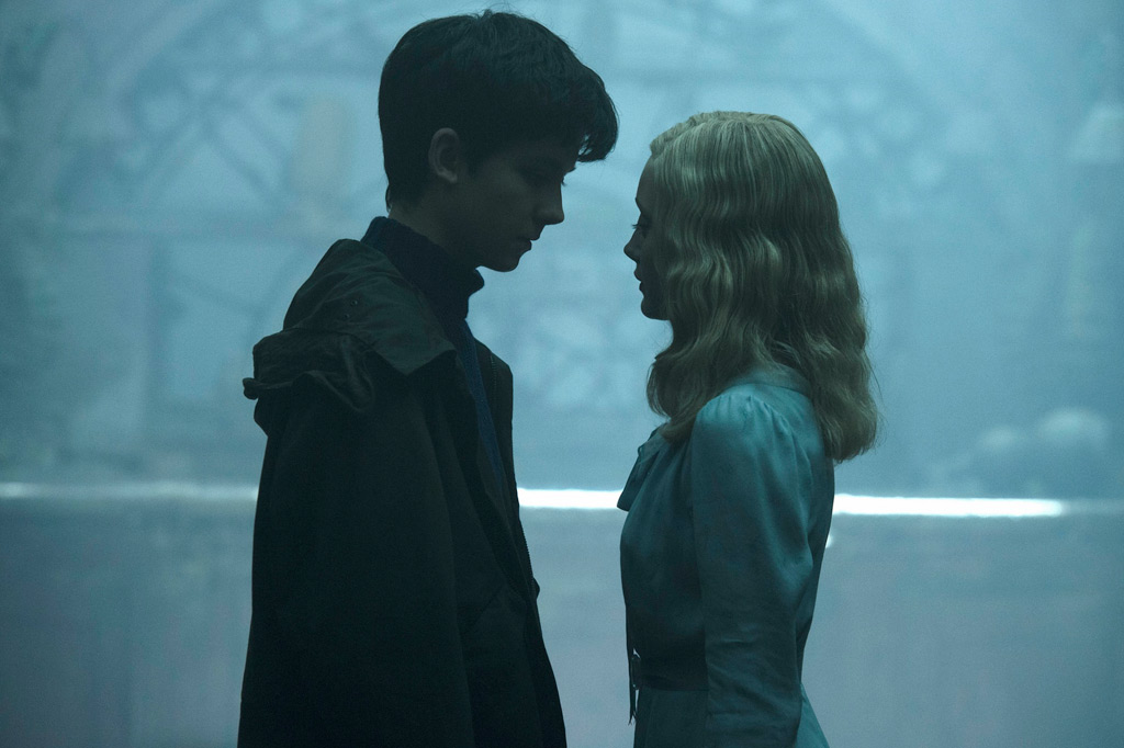 Asa Butterfield, Ella Purnell dans Miss Peregrine et les enfants particuliers