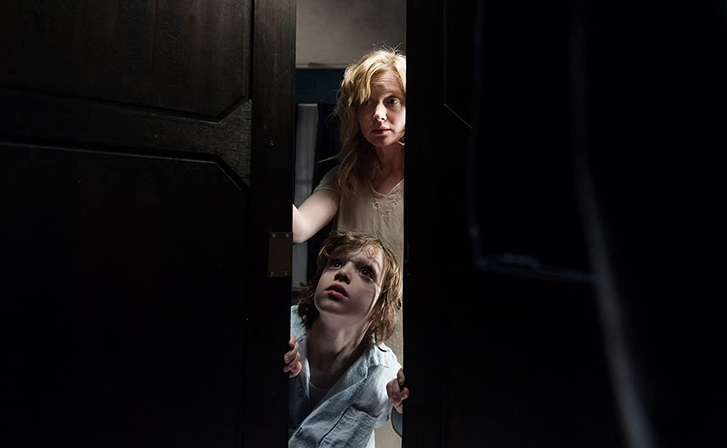 Essie Davis, Noah Wiseman dans Mister Babadook