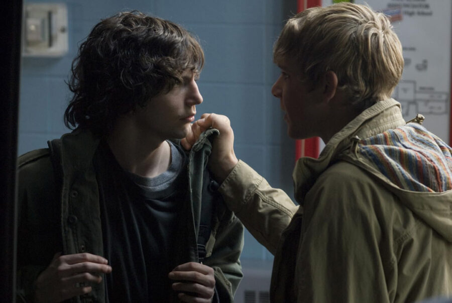 Afficher l'image Max Thieriot, John Magaro