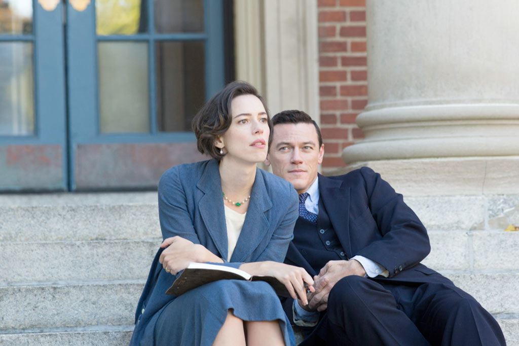 Luke Evans, Rebecca Hall dans My Wonder Women