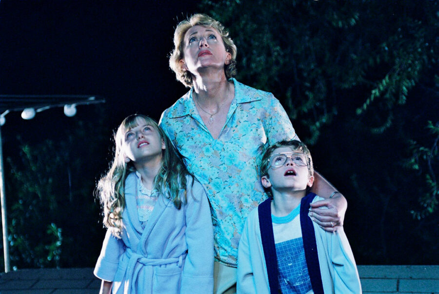 Afficher l'image Lisa Long, Rachael Nastassja Kraft, George Webster