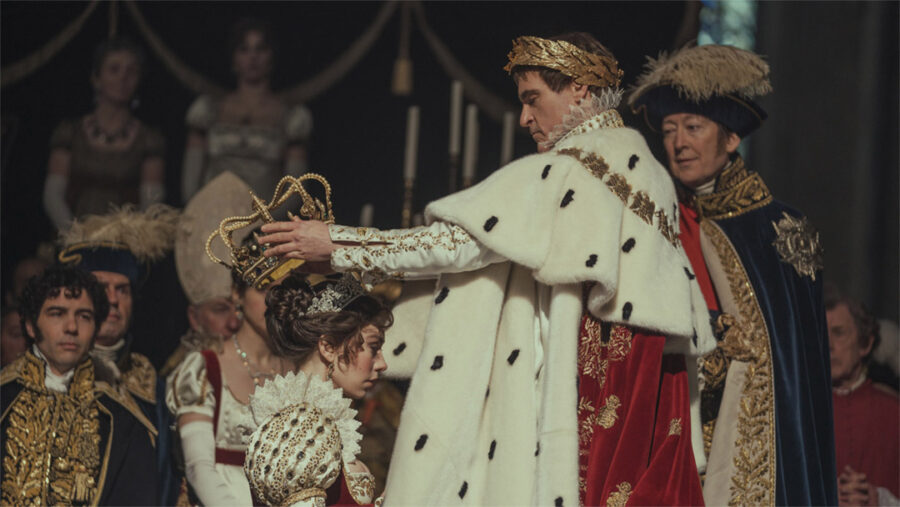 Afficher l'image Vanessa Kirby, Joaquin Phoenix, Tahar Rahim
