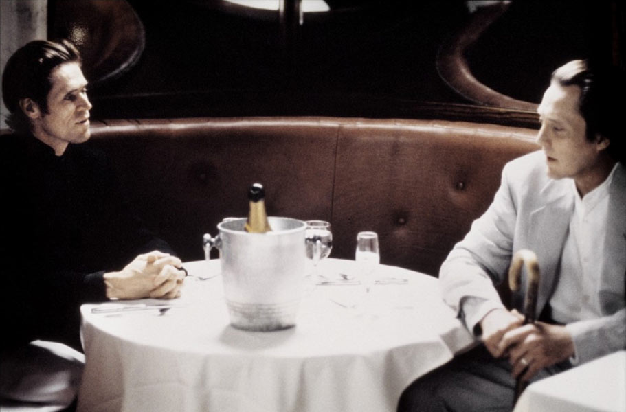 Christopher Walken, Willem Dafoe dans New Rose Hotel
