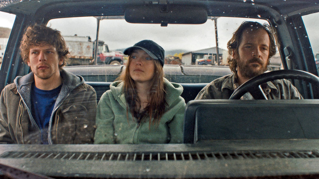 Jesse Eisenberg, Dakota Fanning, Peter Sarsgaard dans Night moves