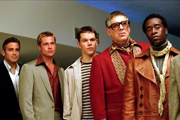 Brad Pitt, George Clooney, Don Cheadle, Matt Damon, Elliott Gould dans Ocean's Eleven