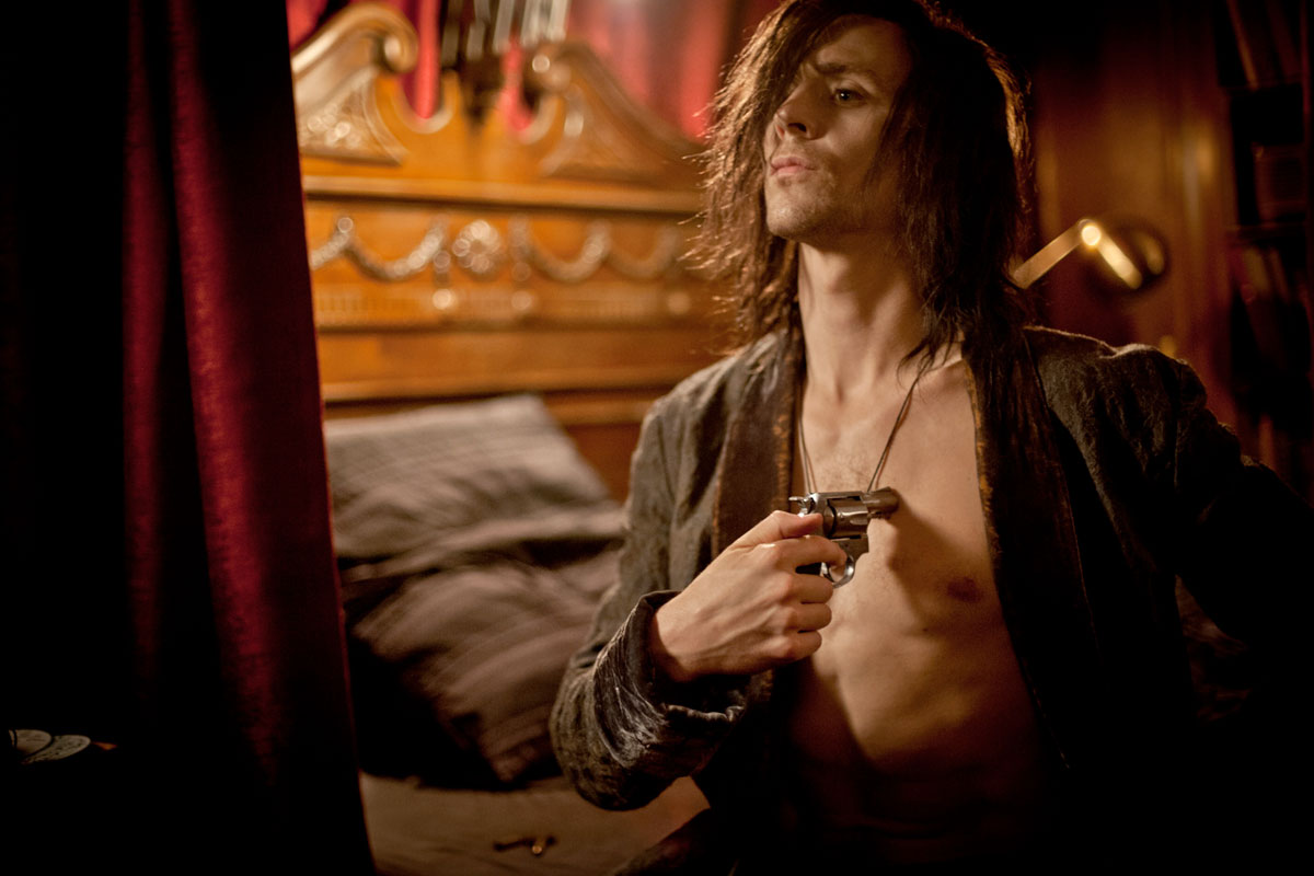 Tom Hiddleston dans Only Lovers Left Alive