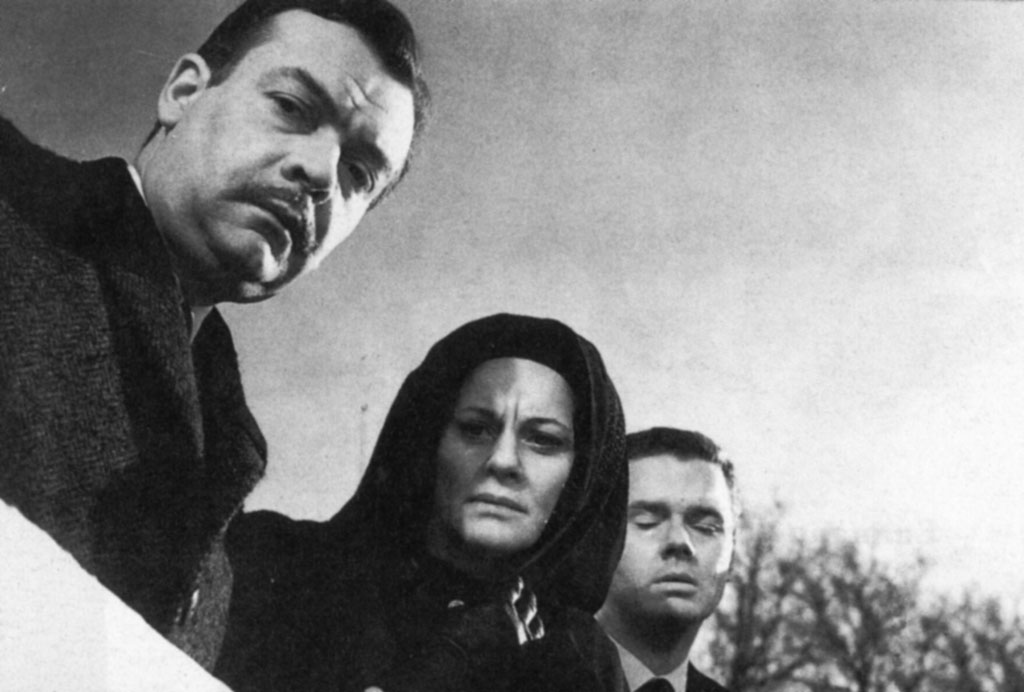 Alida Valli, Claude Cerval, Andre Jocelyn dans Ophélia