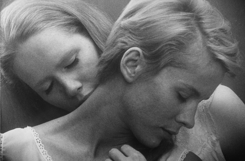  Liv Ullmann, Bibi Andersson dans Persona