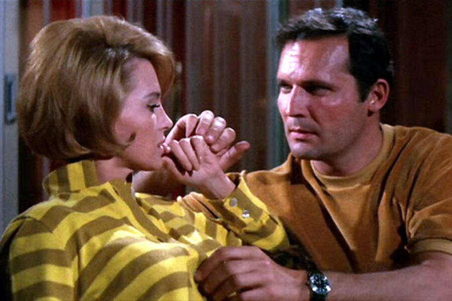 Afficher l'image John Vernon, Angie Dickinson