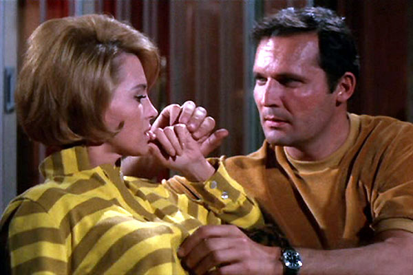 John Vernon, Angie Dickinson dans Point blank