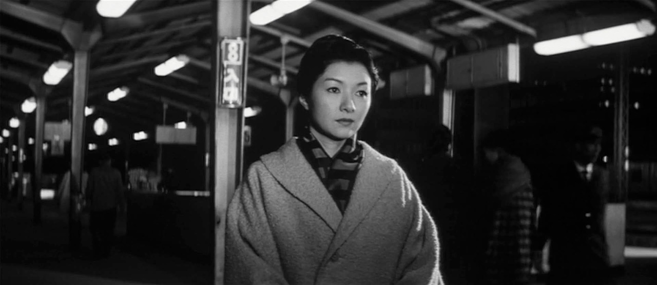 Hideko Takamine dans Quand une femme monte l'escalier