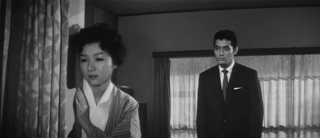 Hideko Takamine, Tatsuya Nakadai dans Quand une femme monte l'escalier