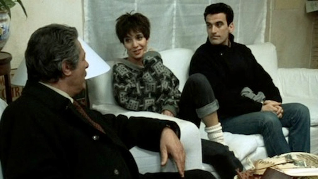 Marcello Mastroianni, Anne Parillaud, Massimo Troisi dans film Quelle heure est il ?