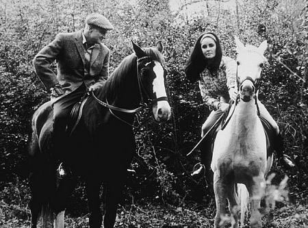 Brian Keith, Elizabeth Taylor dans Reflets dans un oeil d'or