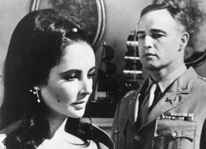 Marlon Brando, Elizabeth Taylor dans Reflets dans un oeil d'or