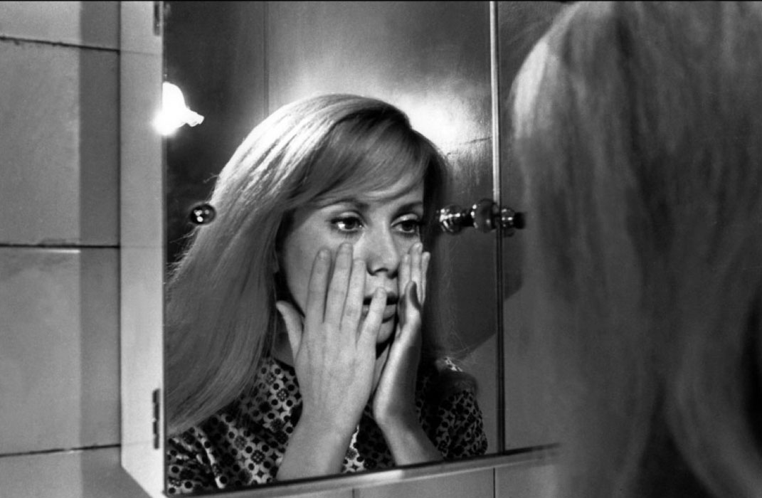 Catherine Deneuve dans Répulsion