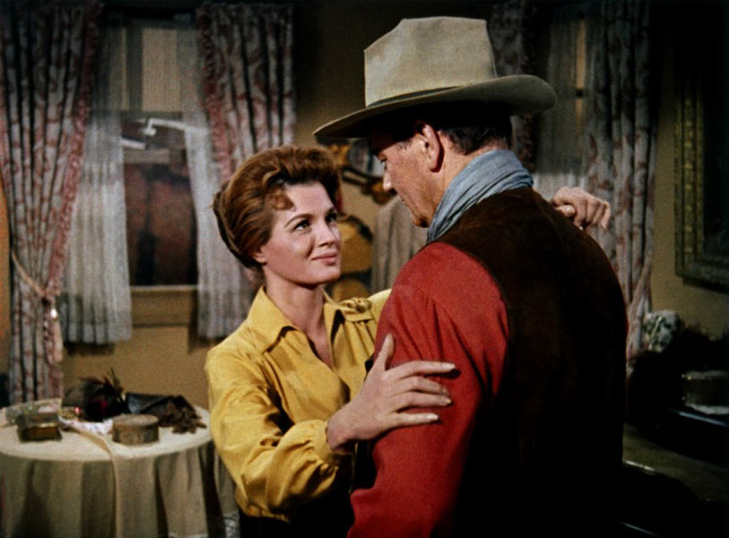Angie Dickinson, John Wayne dans Rio Bravo