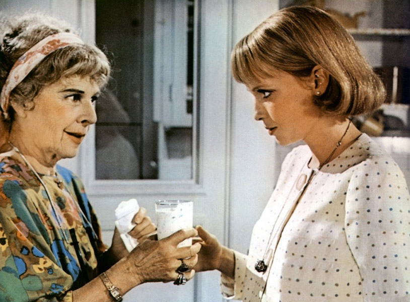 Ruth Gordon, Mia Farrow dans Rosemary's Baby