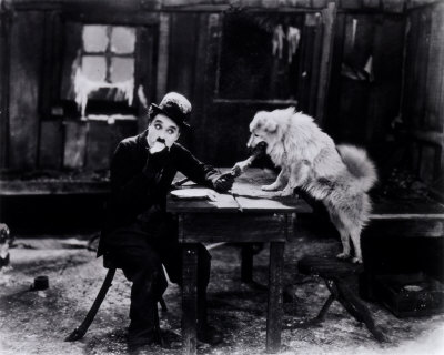 Charles Chaplin dans La Ruée vers l'or