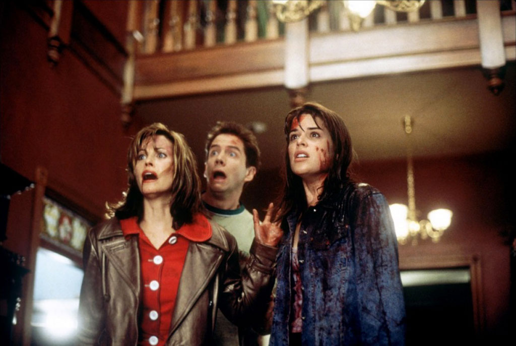 Neve Campbell, Courteney Cox dans Scream