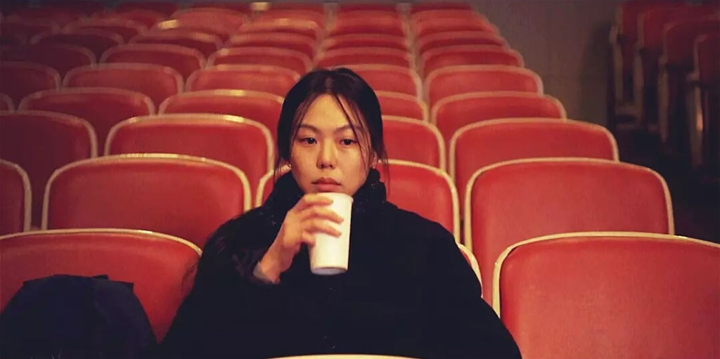 Min-Hee Kim dans Seule sur la plage la nuit