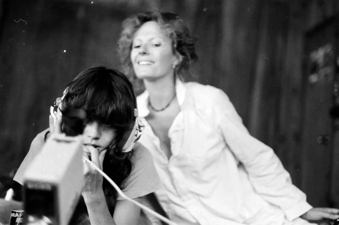 Delphine Seyrig, Maria Schneider dans Sois Belle et tais-toi