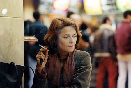 Charlotte Rampling dans Sous le sable