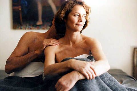 Charlotte Rampling dans Sous le sable