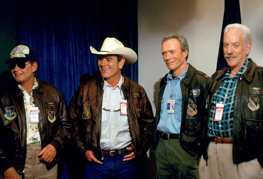 Clint Eastwood, Tommy Lee Jones, Donald Sutherland, James Garner dans Space Cowboys