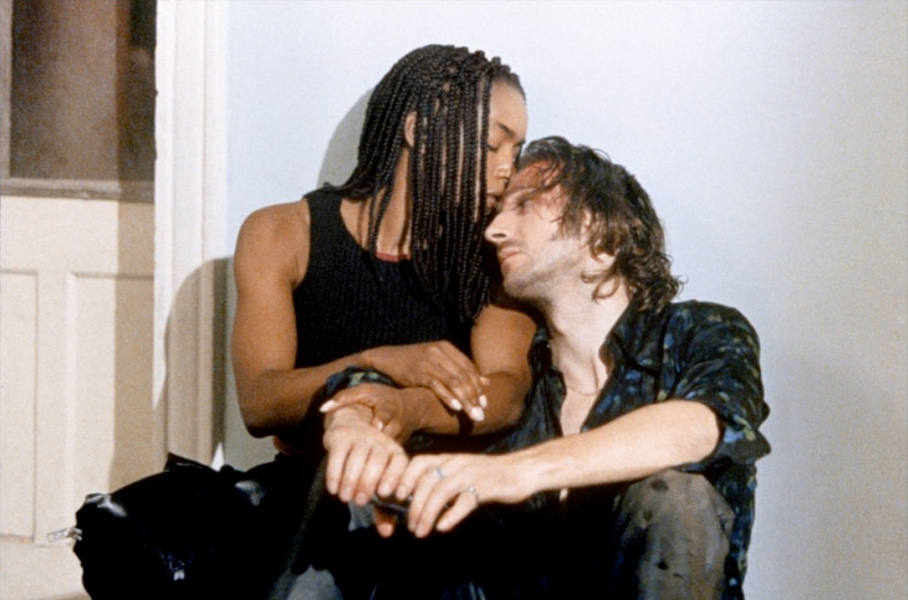 Ralph Fiennes, Angela Bassett dans Strange Days