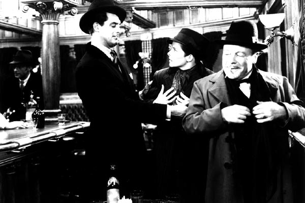 Cary Grant, Katharine Hepburn, Edmund Gwenn dans Sylvia Scarlett
