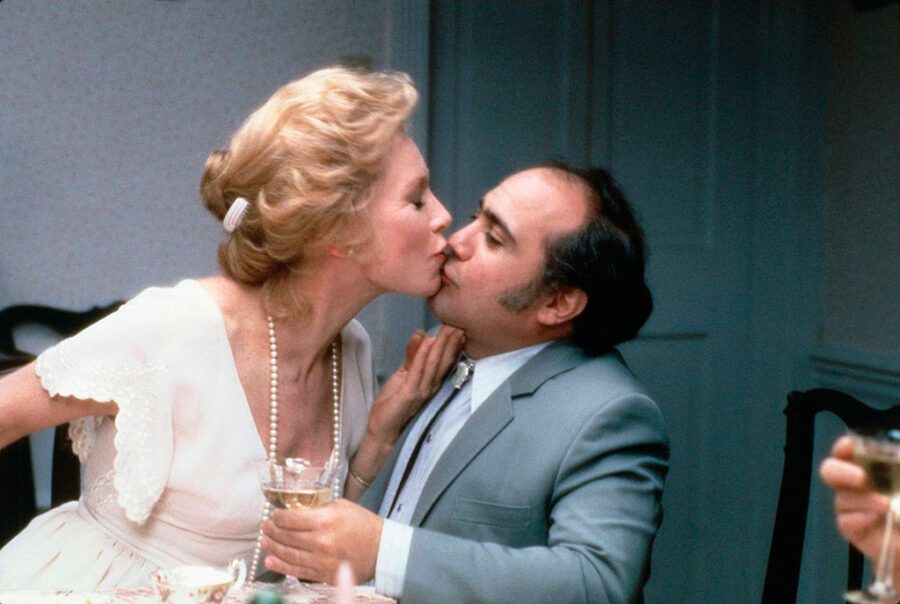 Afficher l'image Shirley MacLaine and Danny DeVito