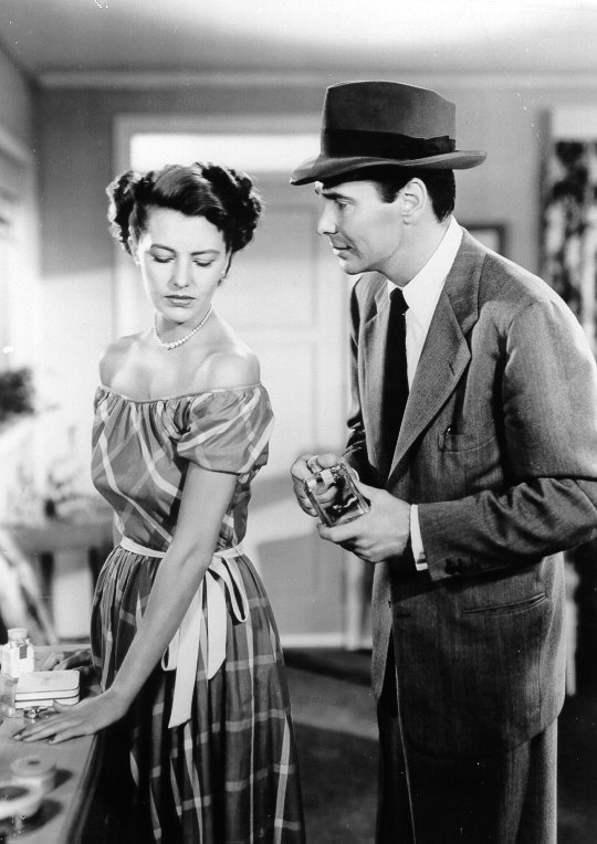 Cyd Charisse, Barry Sullivan dans Tension