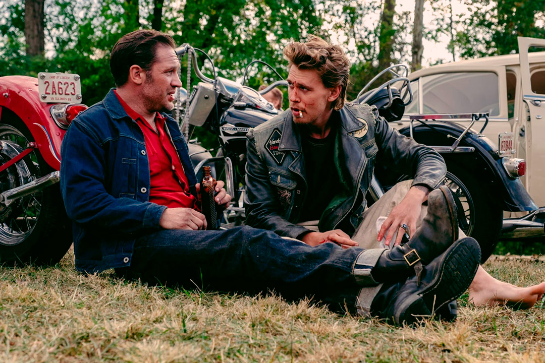 Tom Hardy, Austin Butler dans The Bikeriders