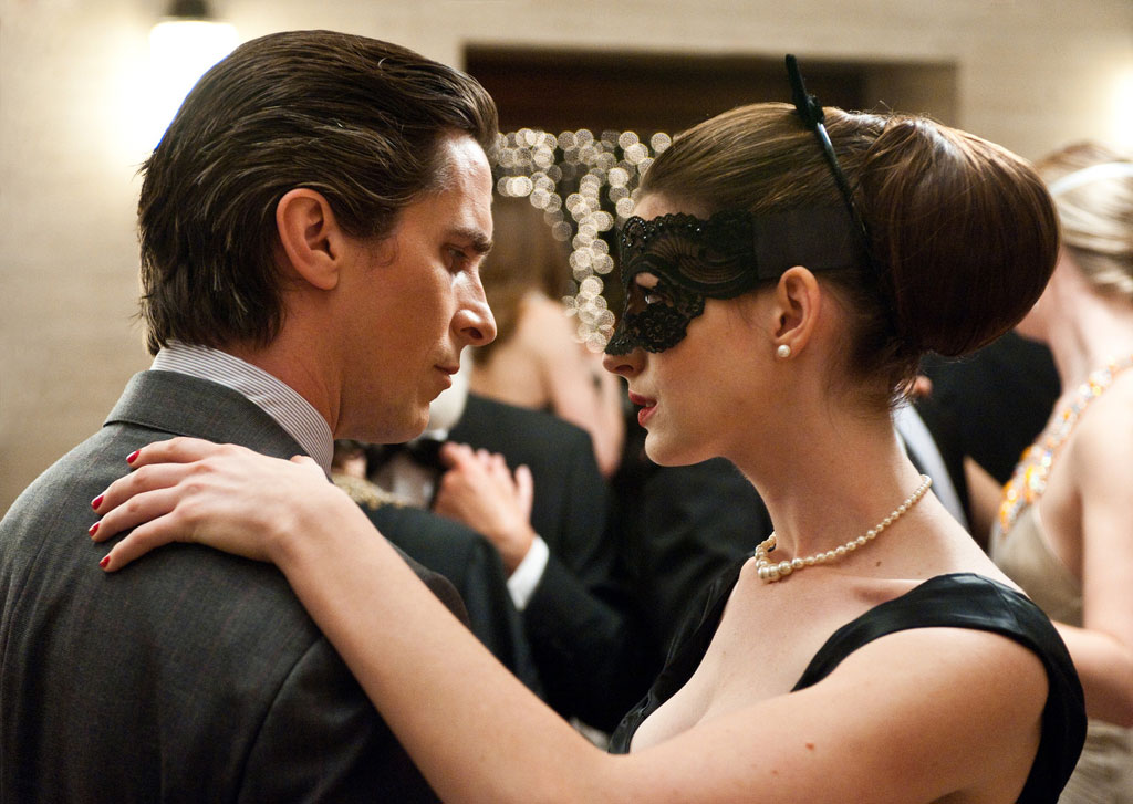 Christian Bale, Anne Hathaway dans The Dark Knight Rises