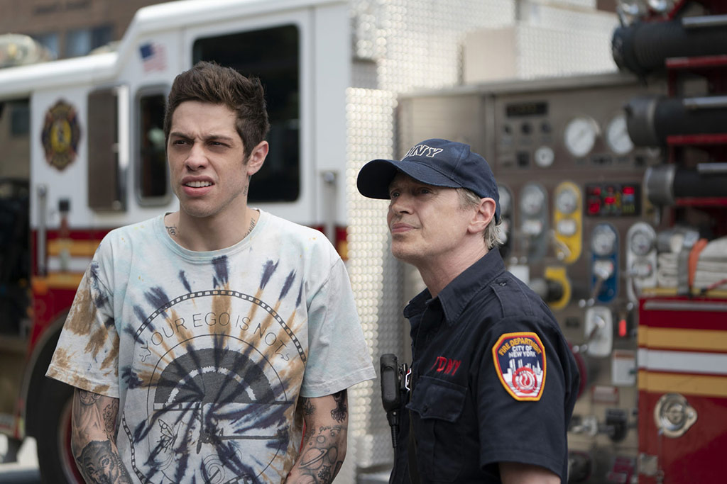 Pete Davidson, Steve Buscemi dans The King of Staten island