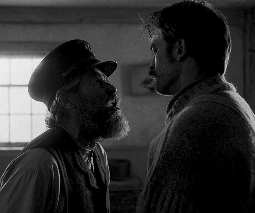 Willem Dafoe, Robert Pattinson dans The Lighthouse