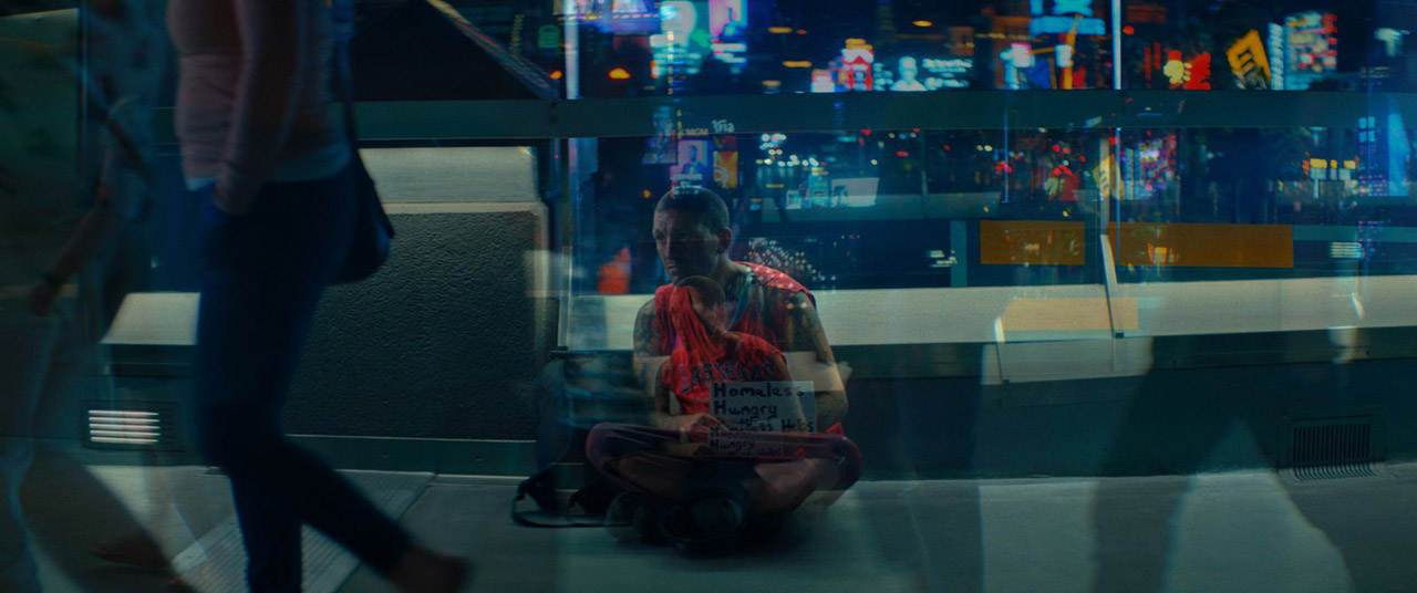 dans The Neon People