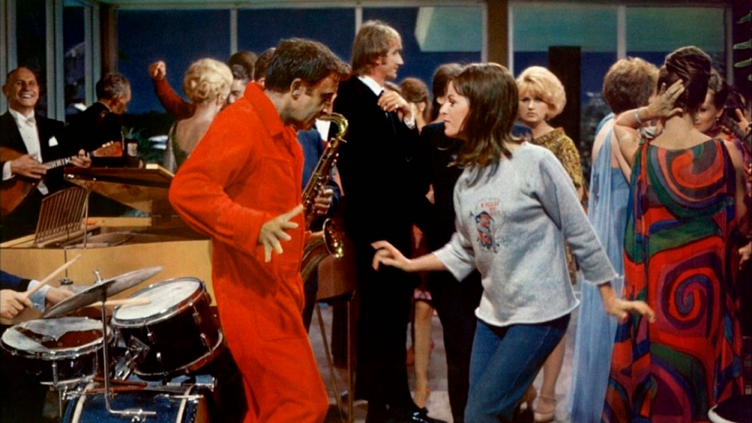 Claudine Longet, Peter Sellers dans The Party