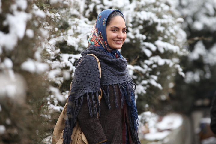 Mahnaz Afshar dans The snow on the pines