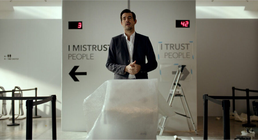 Afficher l'image Claes Bang