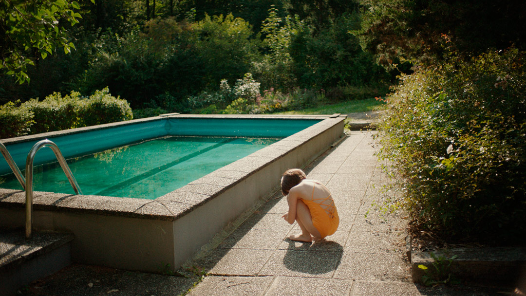 Lena Watson dans The Trouble with Being Born