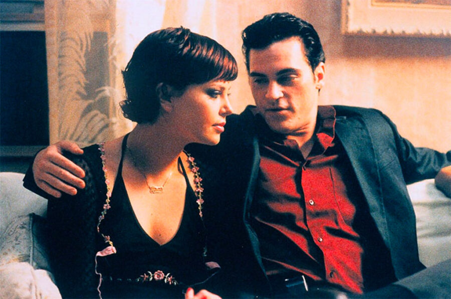 Afficher l'image Charlize Theron, Joaquin Phoenix